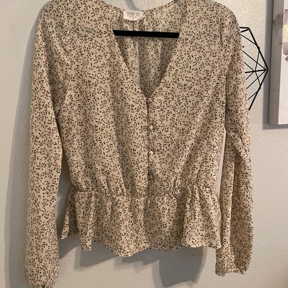 Medium cream floral blouse - Picture 1 of 3